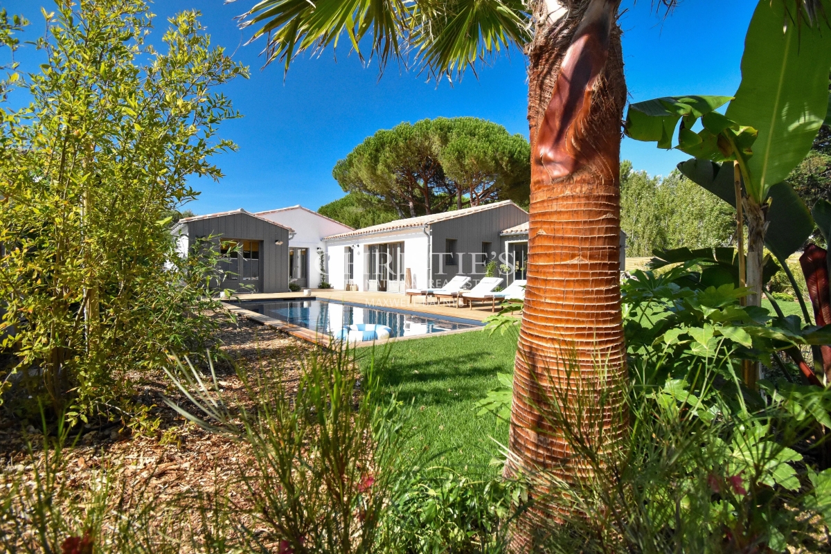 Luxury House for sale in Le Bois-Plage-en-Ré, 2 399 000 €, Photo 2