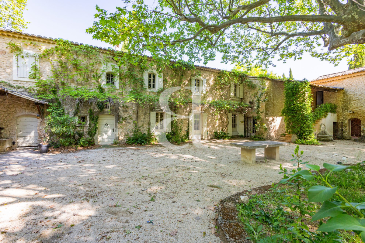 Luxury House for sale in Joucas, 1 998 000 €, Photo 1
