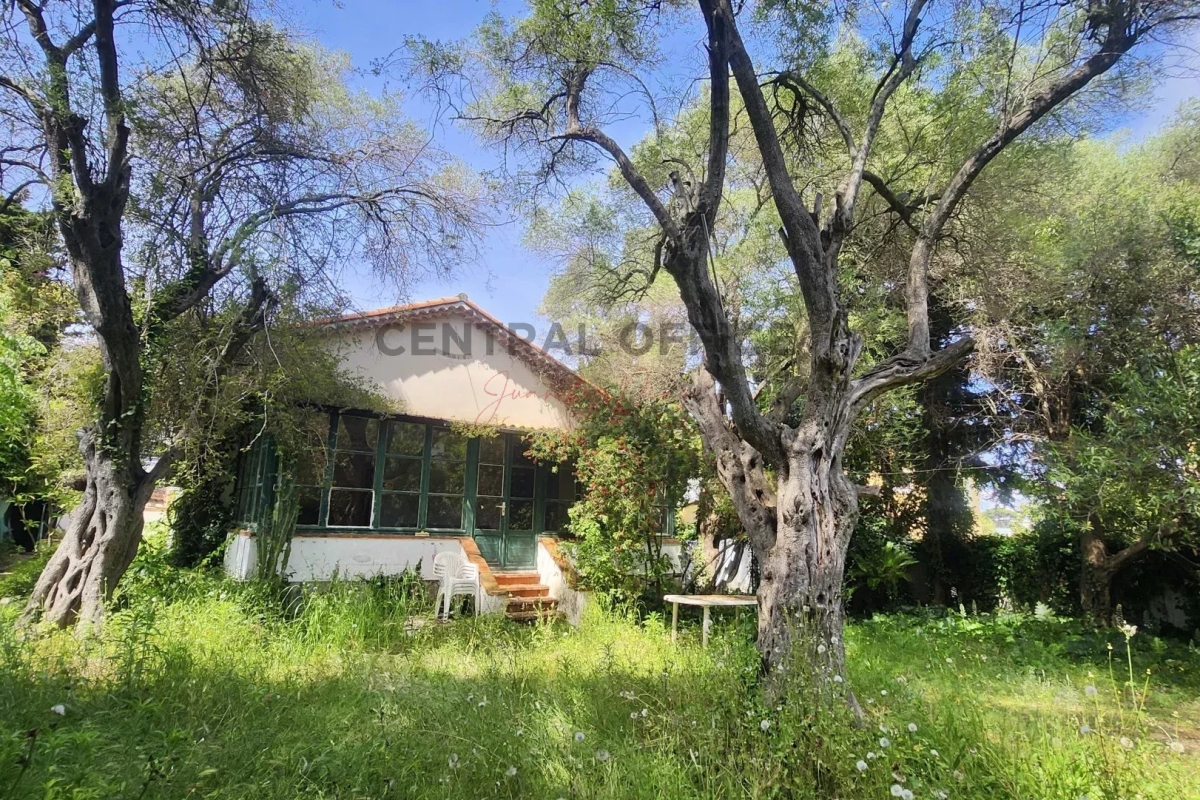 Maison de luxe à vendre à Antibes, 980 000 €, Photo 1