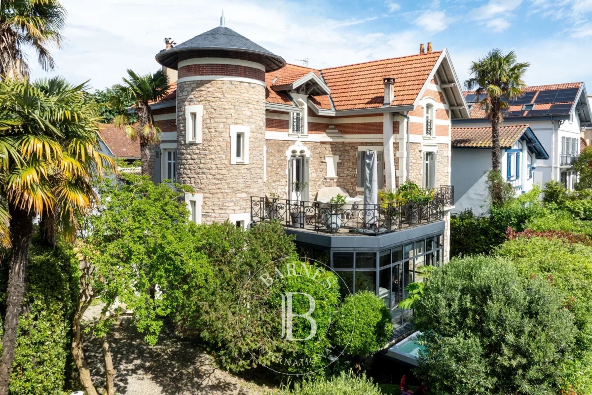 Luxury House for sale in Bayonne, 1 690 000 €, Photo 1