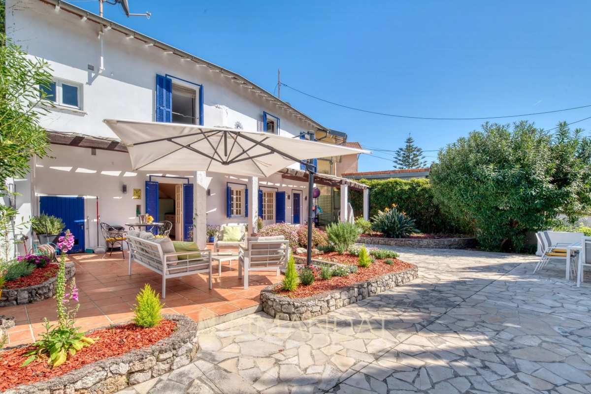 Maison de luxe à vendre à Menton, 795 000 €, Photo 1