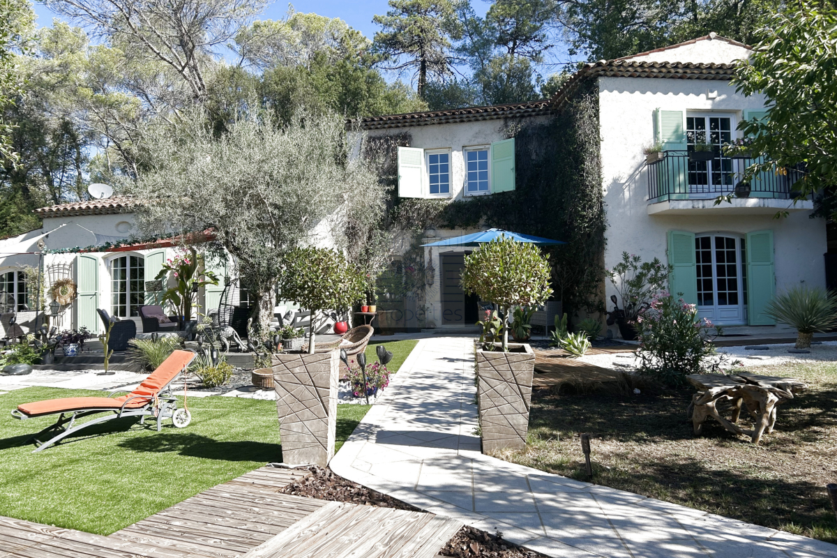 Maison de luxe à vendre à Roquefort-les-Pins, 1 699 000 €, Photo 2