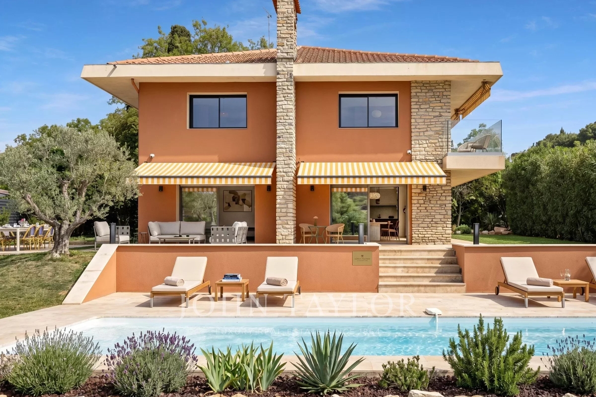 Maison de luxe à louer à Mougins, 12 000 €, Photo 2