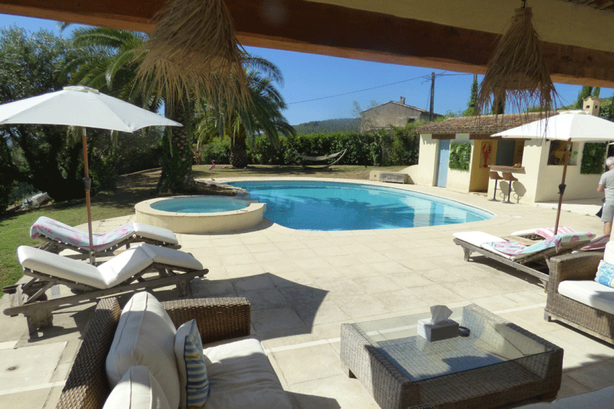 Maison de luxe à vendre à Seillans, 950 000 €, Photo 3
