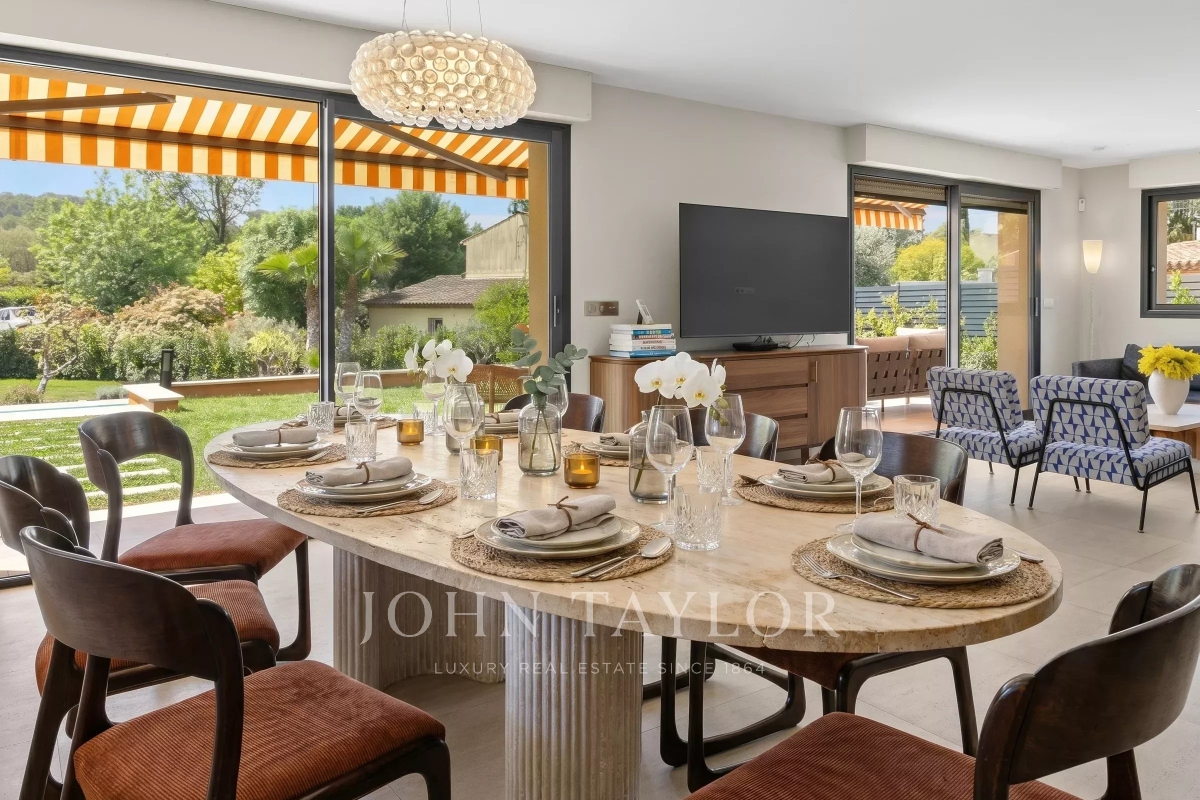 Maison de luxe à louer à Mougins, 12 000 €, Photo 3