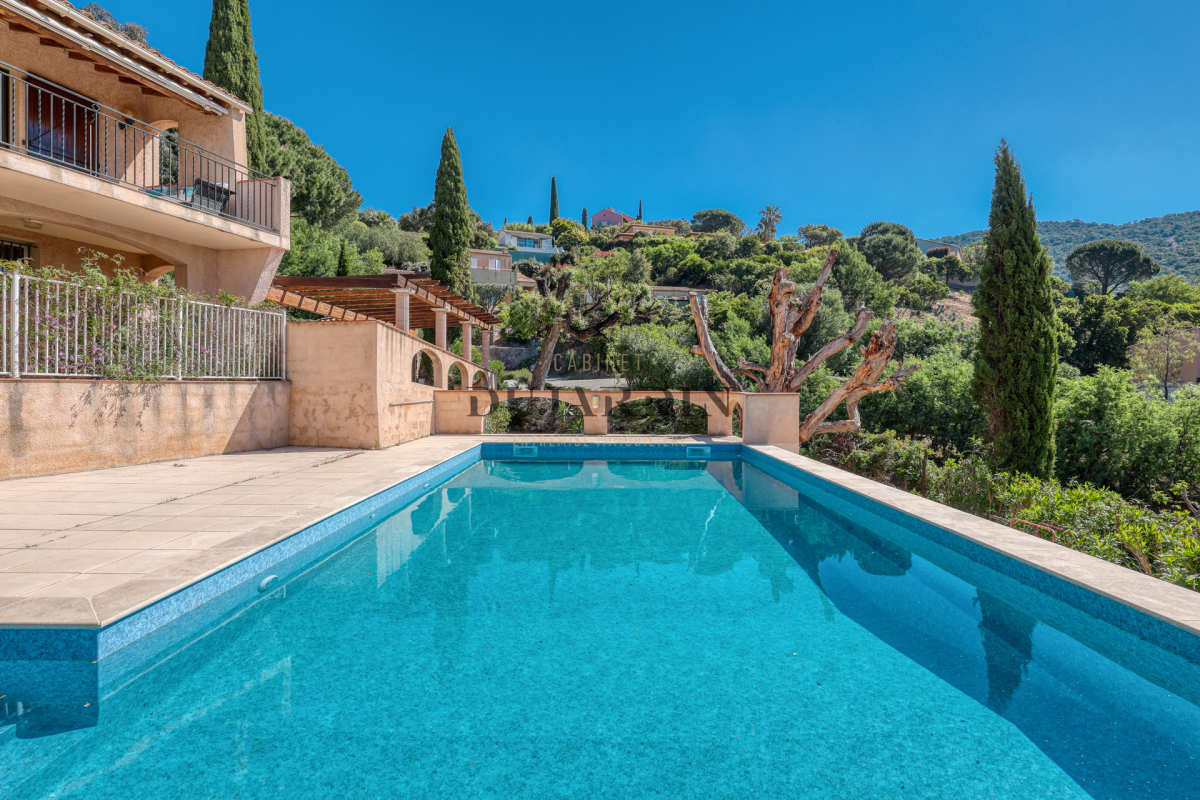 Maison de luxe à vendre à Le Lavandou, 1 976 000 €, Photo 3