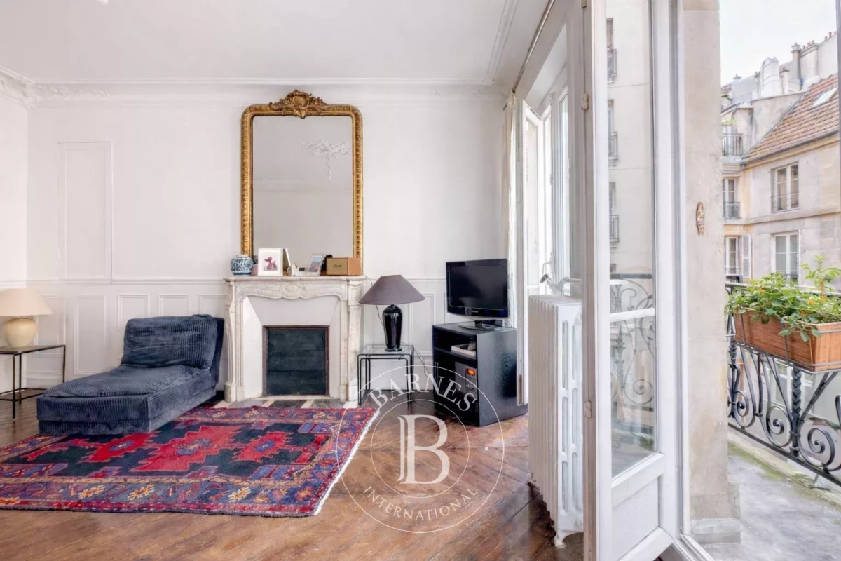 Luxury Apartment for sale in Paris 5Ème, 850 000 €, Photo 2