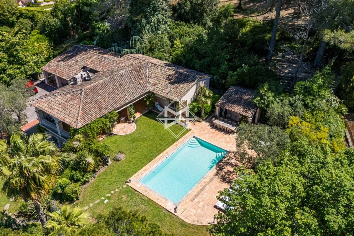 Maison de luxe à vendre à Cannes, 2 490 000 €, Photo 3