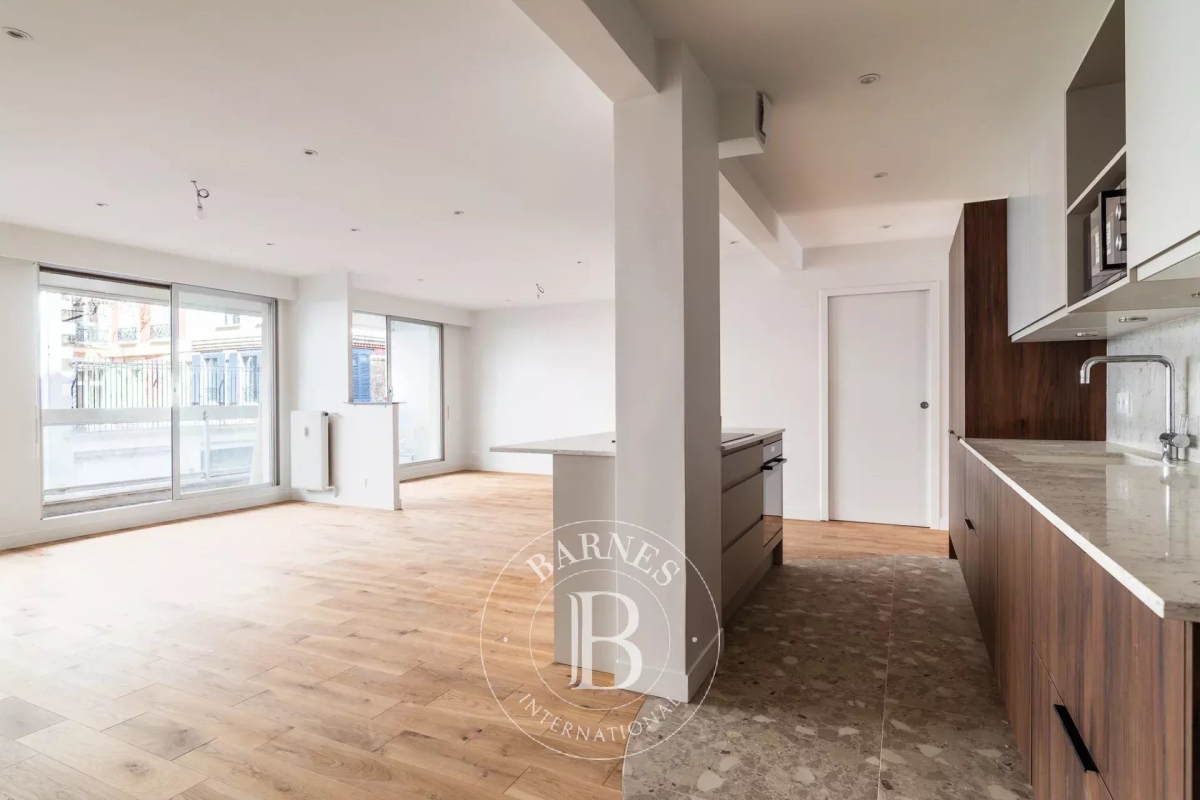 Luxury Apartment for sale in Paris 16Ème, 1 250 000 €, Photo 1