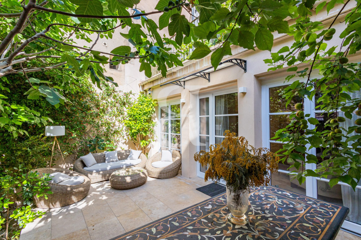 Maison de luxe à vendre à L Isle-sur-La-Sorgue, 1 290 000 €, Photo 2