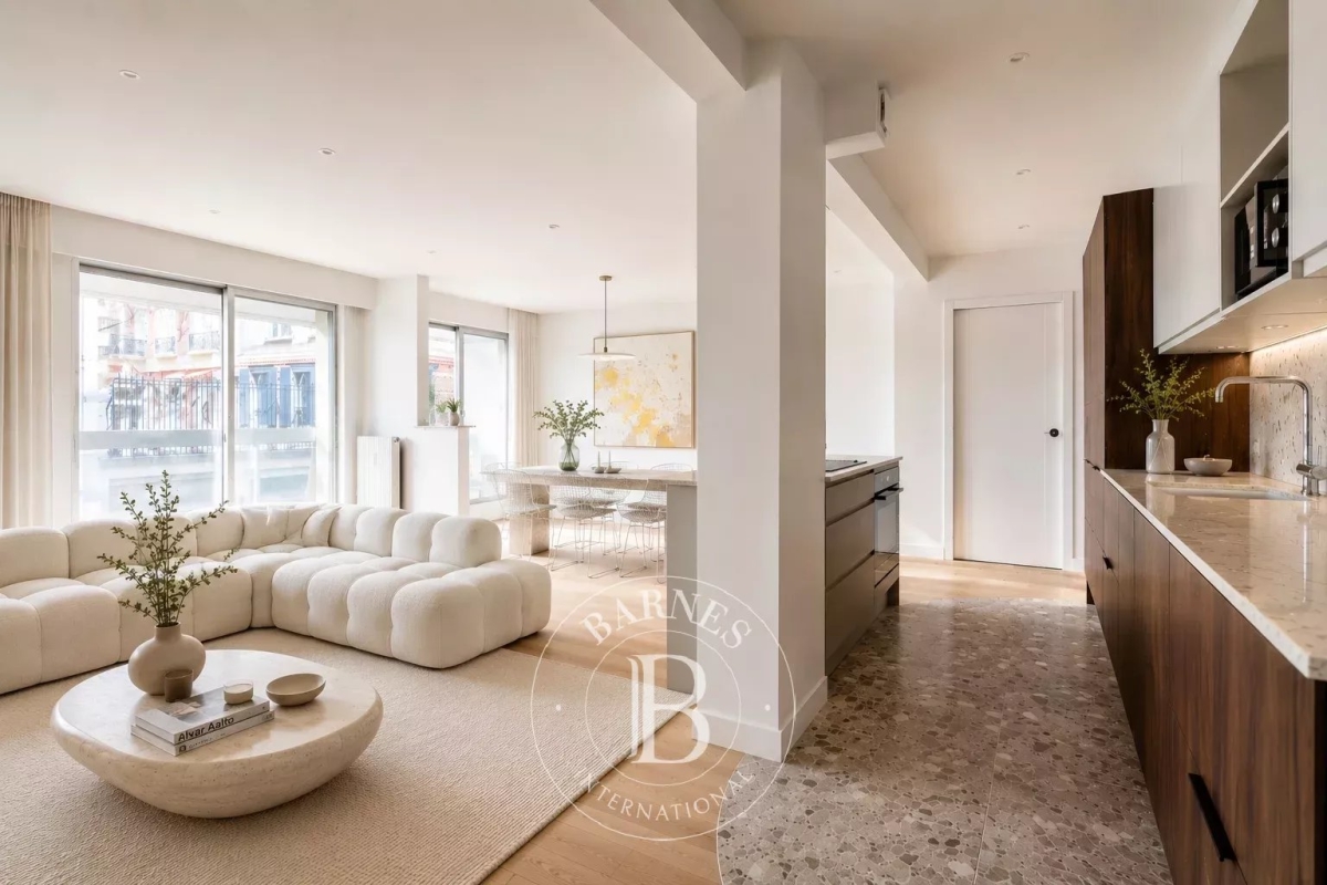 Luxury Apartment for sale in Paris 16Ème, 1 250 000 €, Photo 2