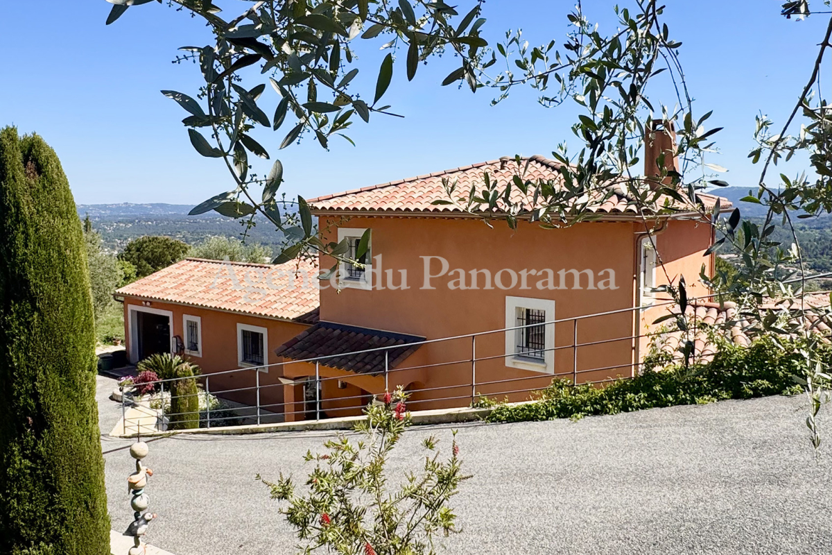 Maison de luxe à vendre à Le Tignet, 945 000 €, Photo 3