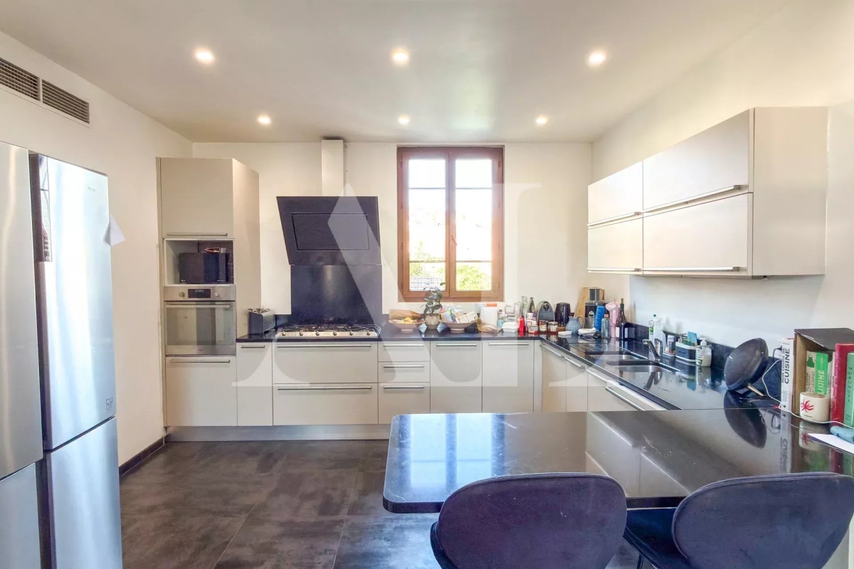 Luxury House for sale in Le Golfe Juan, 795 000 €, Photo 5