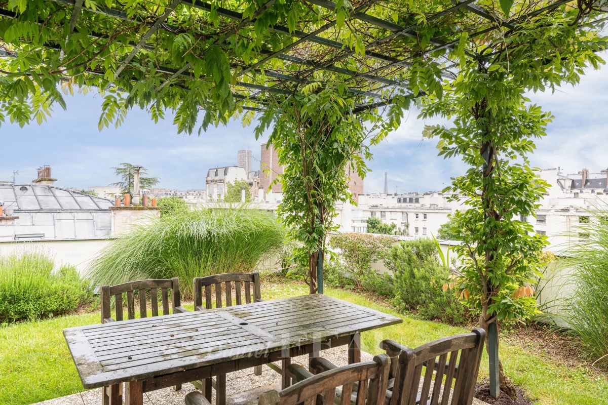 Maison de luxe à vendre à Neuilly-sur-Seine, 5 950 000 €, Photo 1
