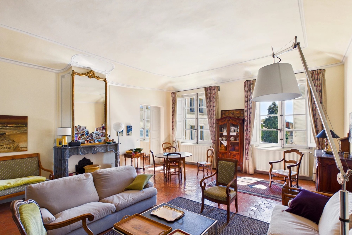 Luxury Apartment for sale in Aix-en-Provence, 1 315 000 €, Photo 1