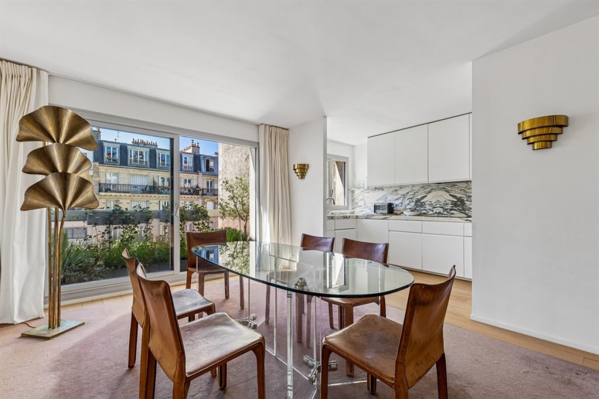 Luxury Apartment for sale in Paris 18Ème, 1 790 000 €, Photo 2