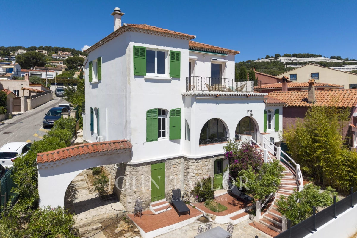 Luxury House for sale in Bandol, 1 400 000 €, Photo 1