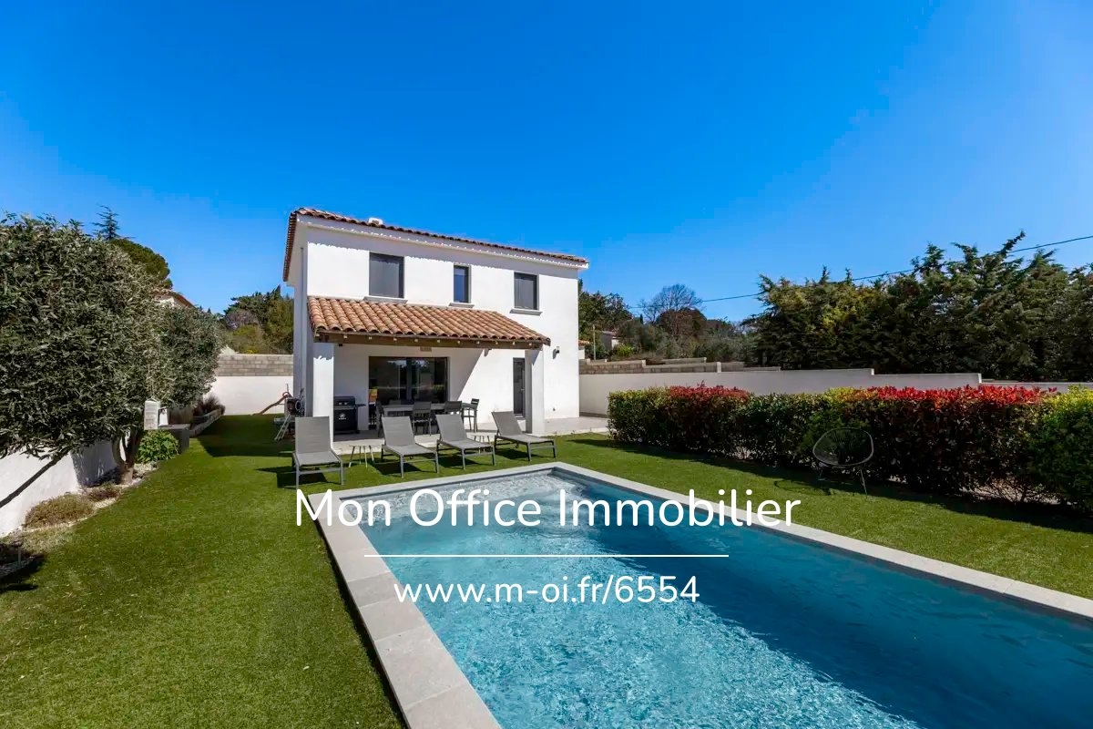 Maison de luxe à vendre à Aix-en-Provence, 745 000 €, Photo 1