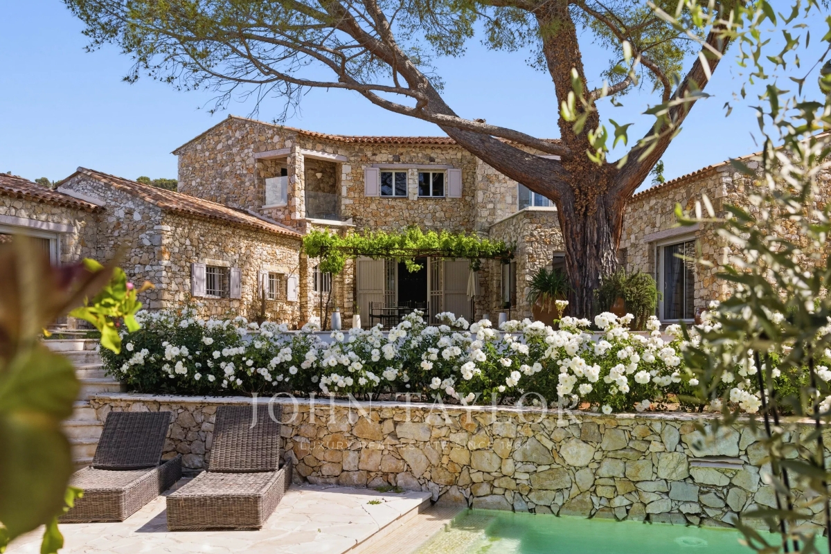 Luxury House for sale in La Colle-sur-Loup, 2 390 000 €, Photo 3
