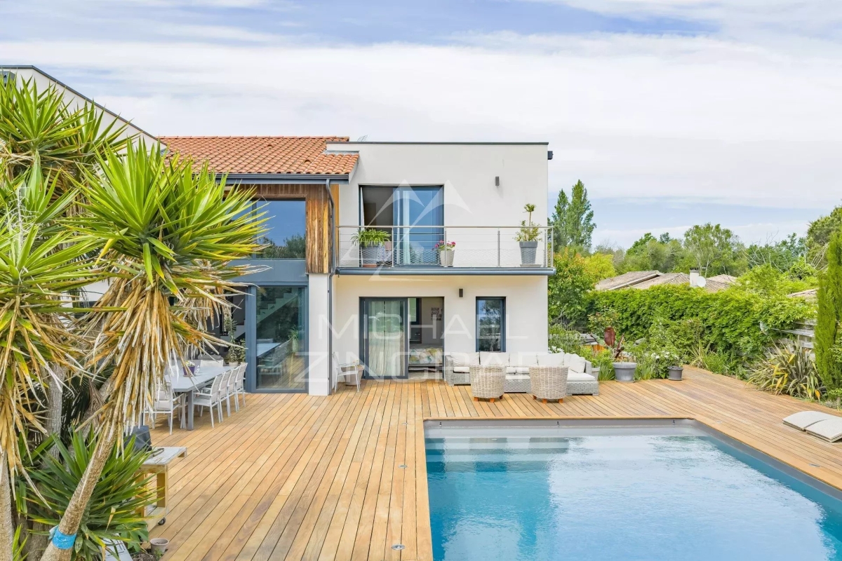 Luxury House for sale in La Teste-de-Buch, 1 578 000 €, Photo 3