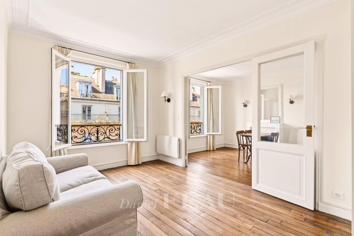 Appartement de luxe à louer à Paris 17Ème, 2 200 €, Photo 1