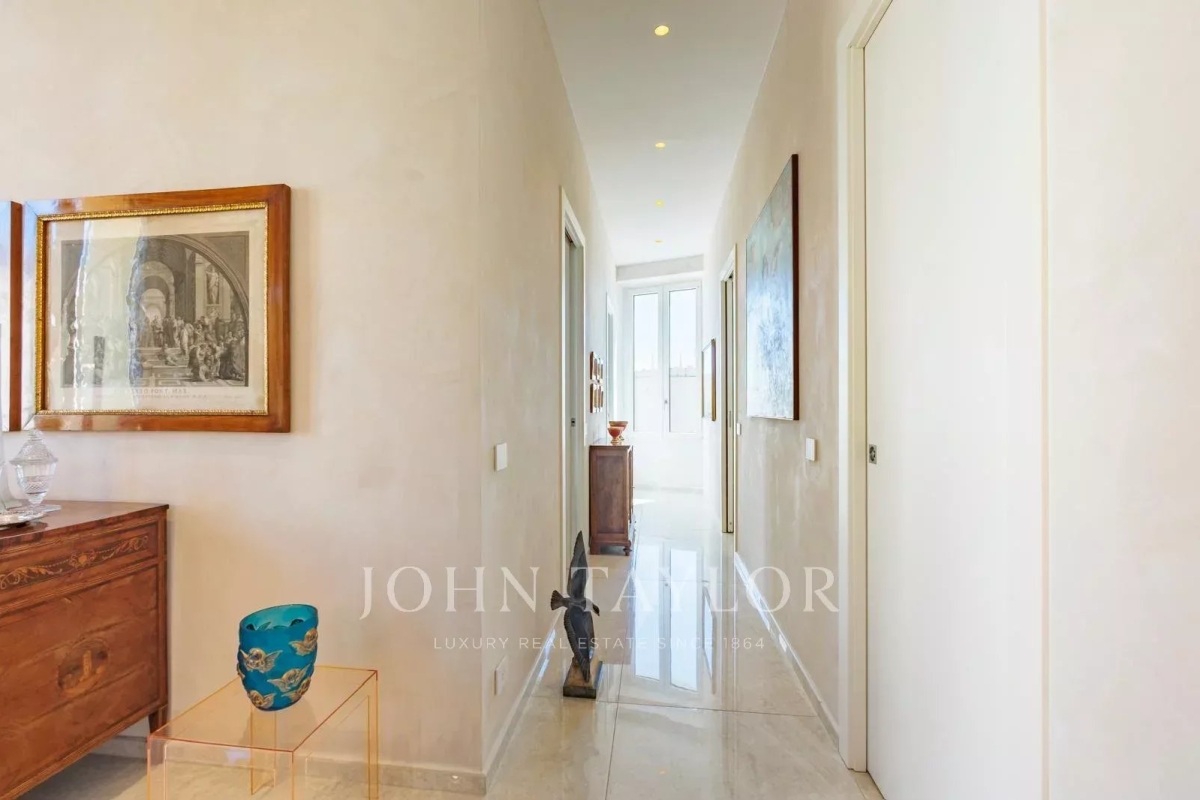 Luxury Apartment for sale in Menton, 1 550 000 €, Photo 2