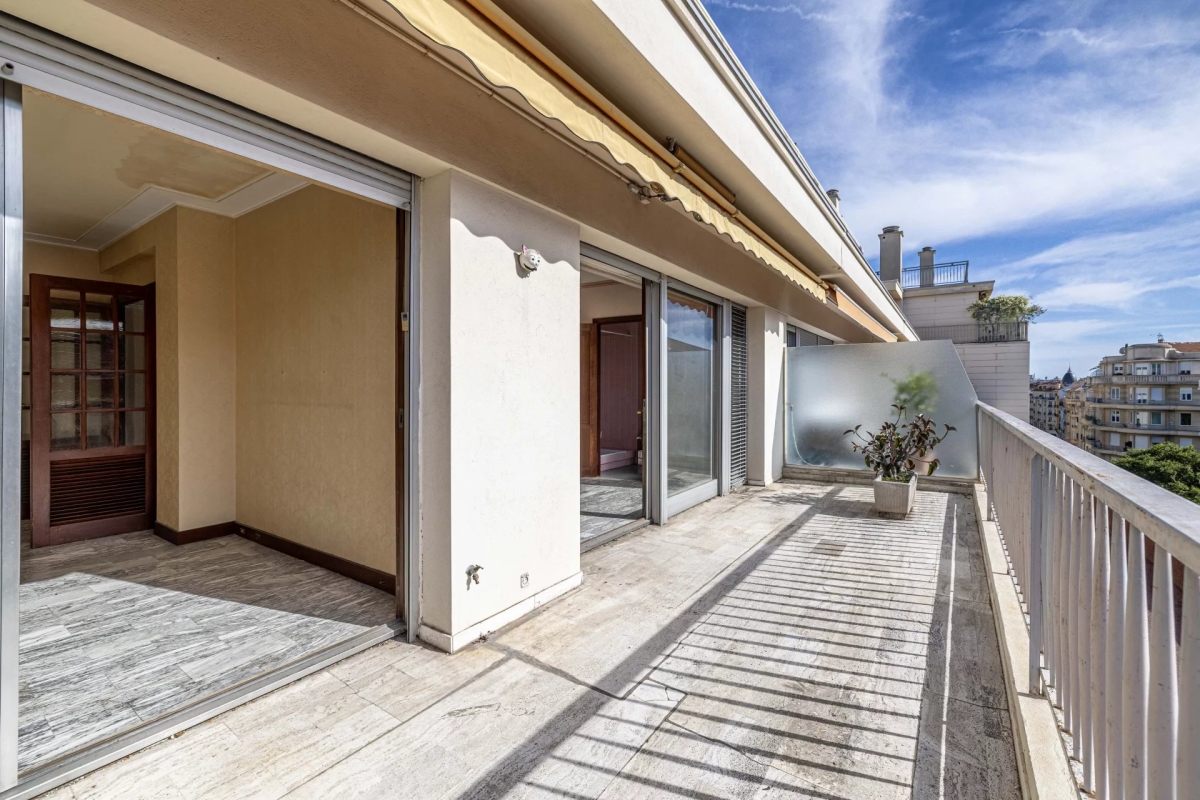 Luxury Apartment for sale in Nice, 795 000 €, Photo 3