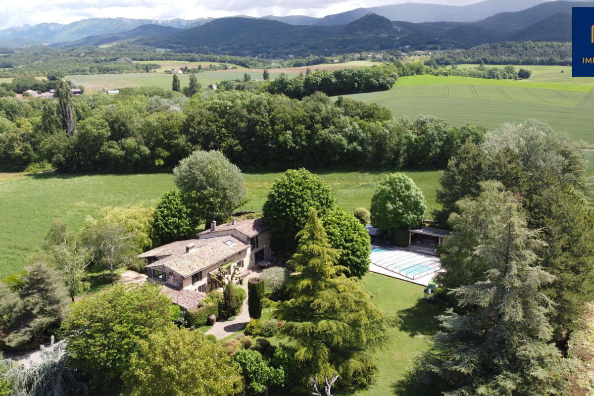 Maison de luxe à vendre à Montvendre, 995 000 €, Photo 1