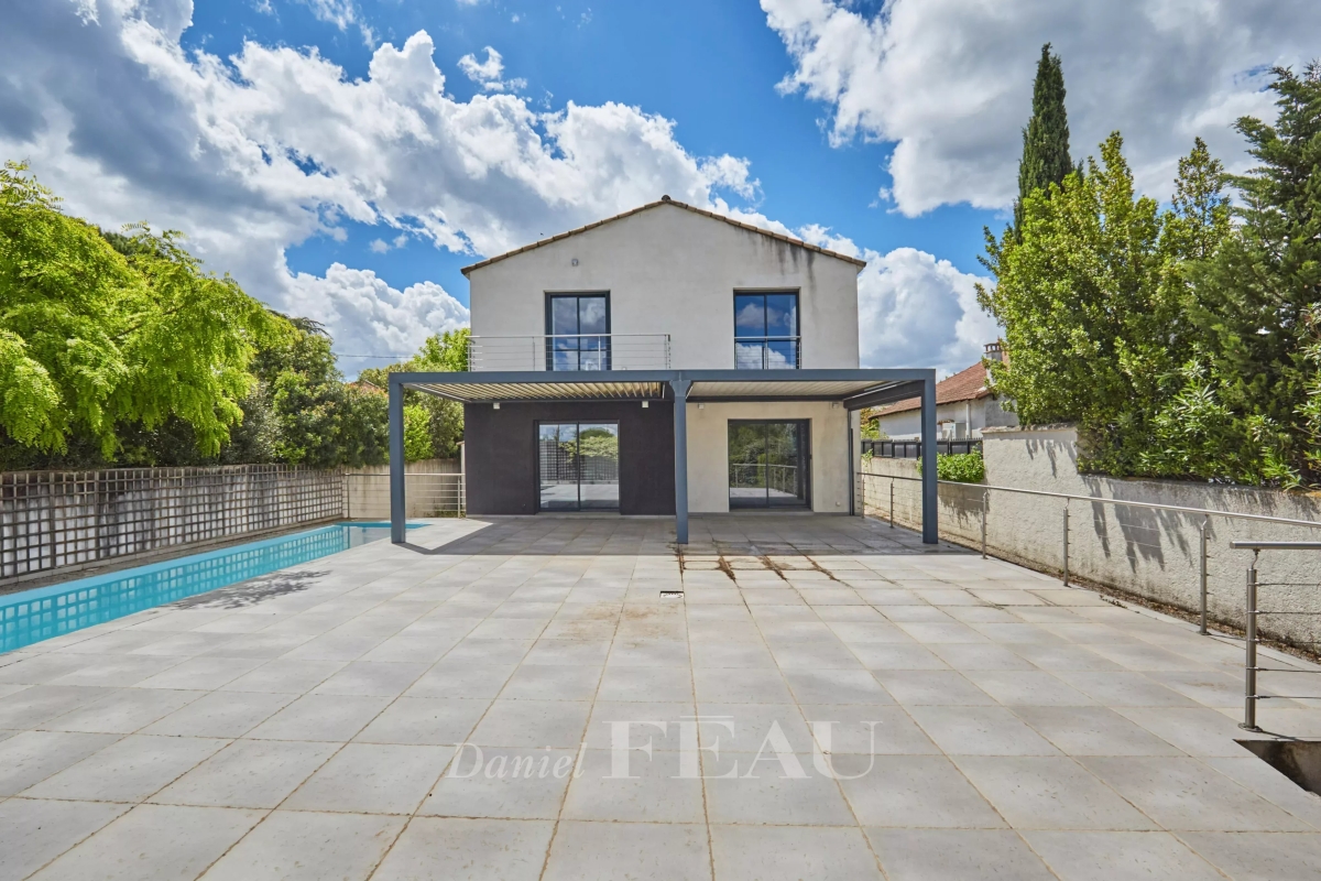Luxury House for sale in Saint-Rémy-de-Provence, 1 060 000 €, Photo 1