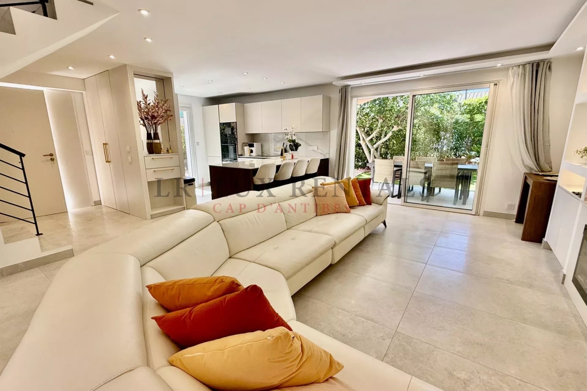 Maison de luxe à louer à Mougins, 3 500 €, Photo 3