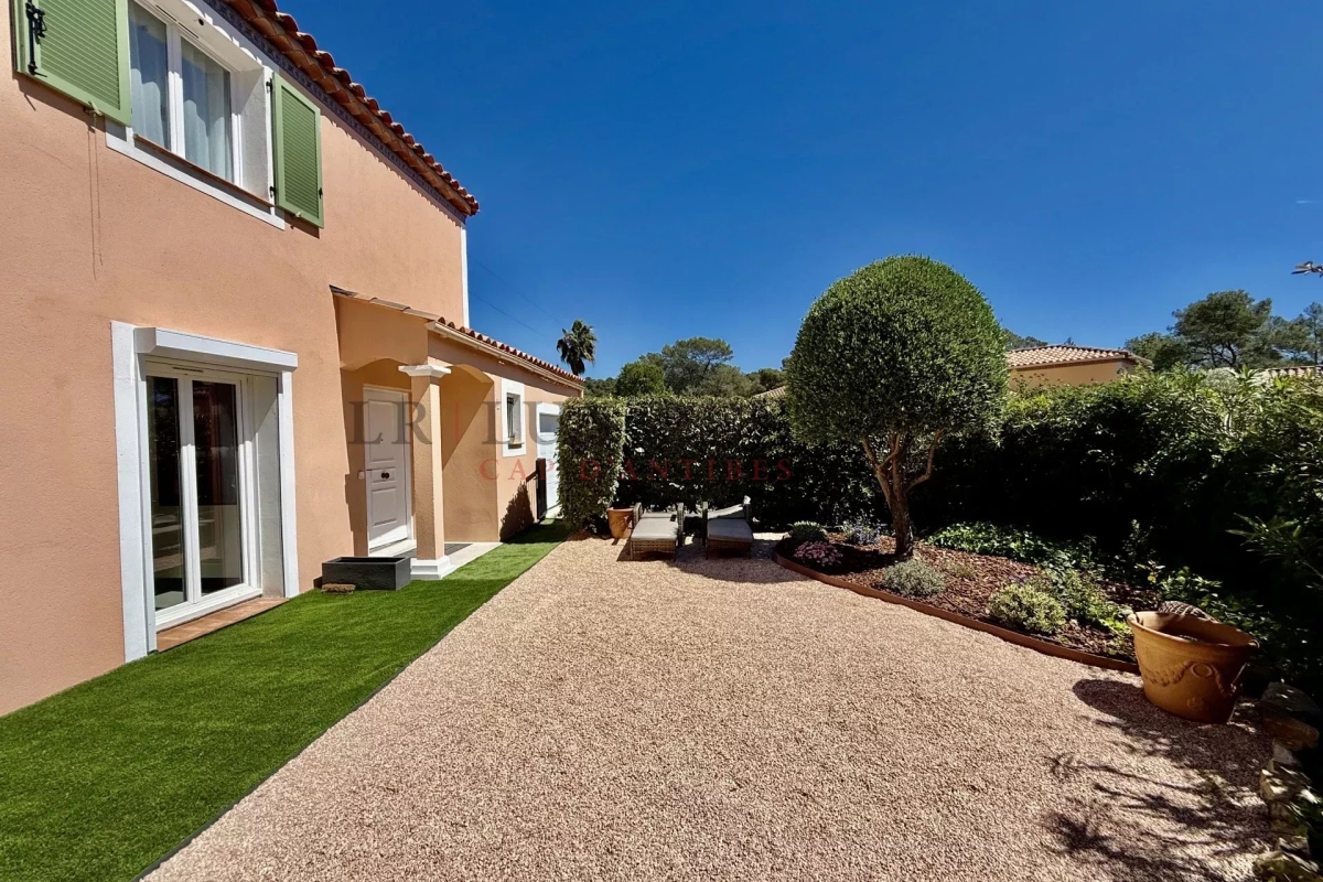 Maison de luxe à louer à Mougins, 3 500 €, Photo 7