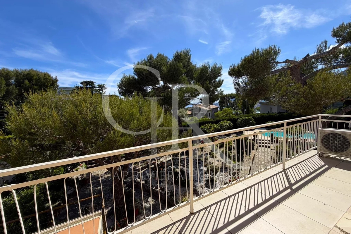 Luxury Apartment for sale in Roquebrune-Cap-Martin, 440 000 €, Photo 1
