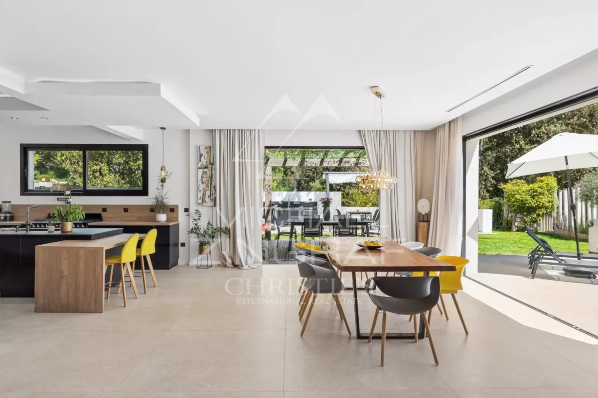 Maison de luxe à vendre à Roquefort-les-Pins, 2 790 000 €, Photo 7