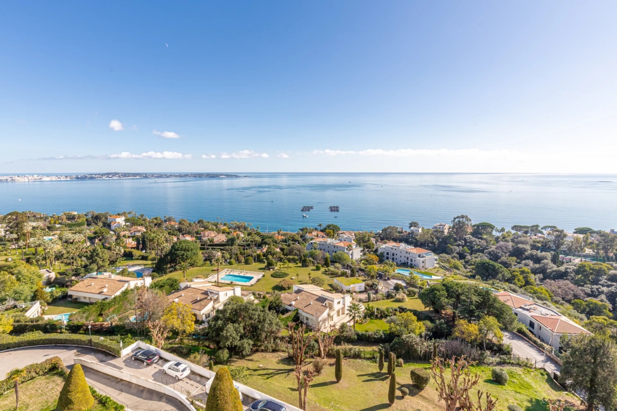 Luxury Apartment for sale in Vallauris, 1 380 000 €, Photo 1