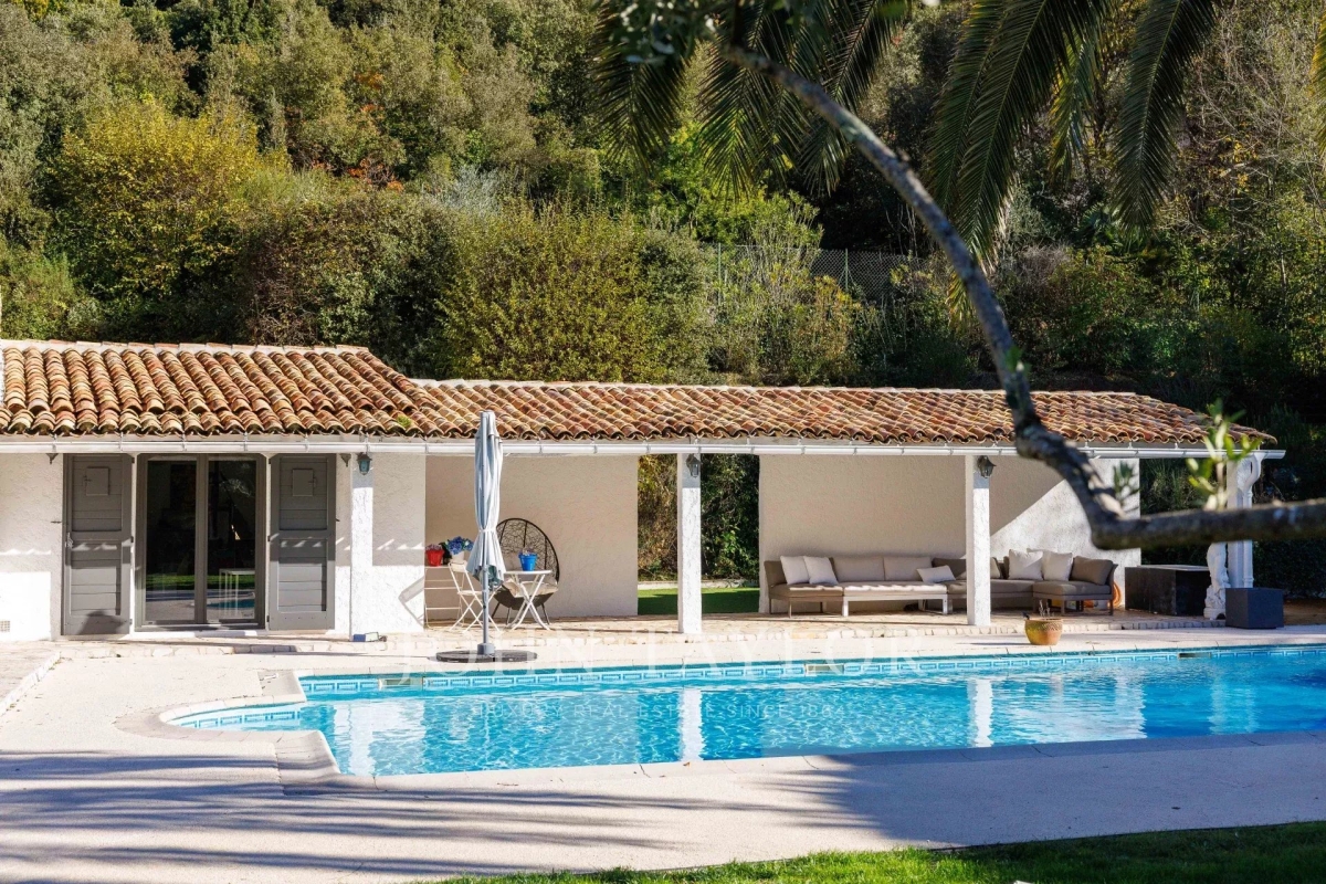 Luxury House for sale in La Colle-sur-Loup, 1 790 000 €, Photo 2