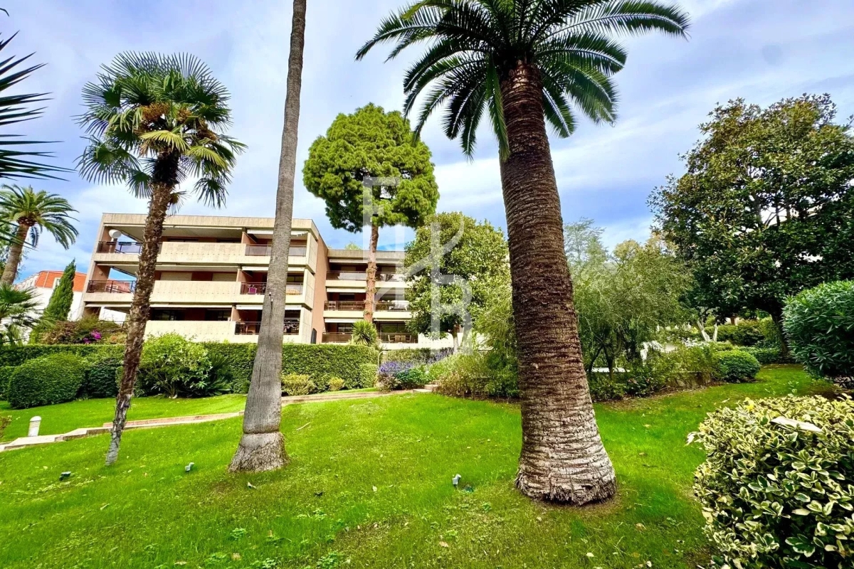 Luxury Apartment for sale in Cannes, 721 000 €, Photo 2