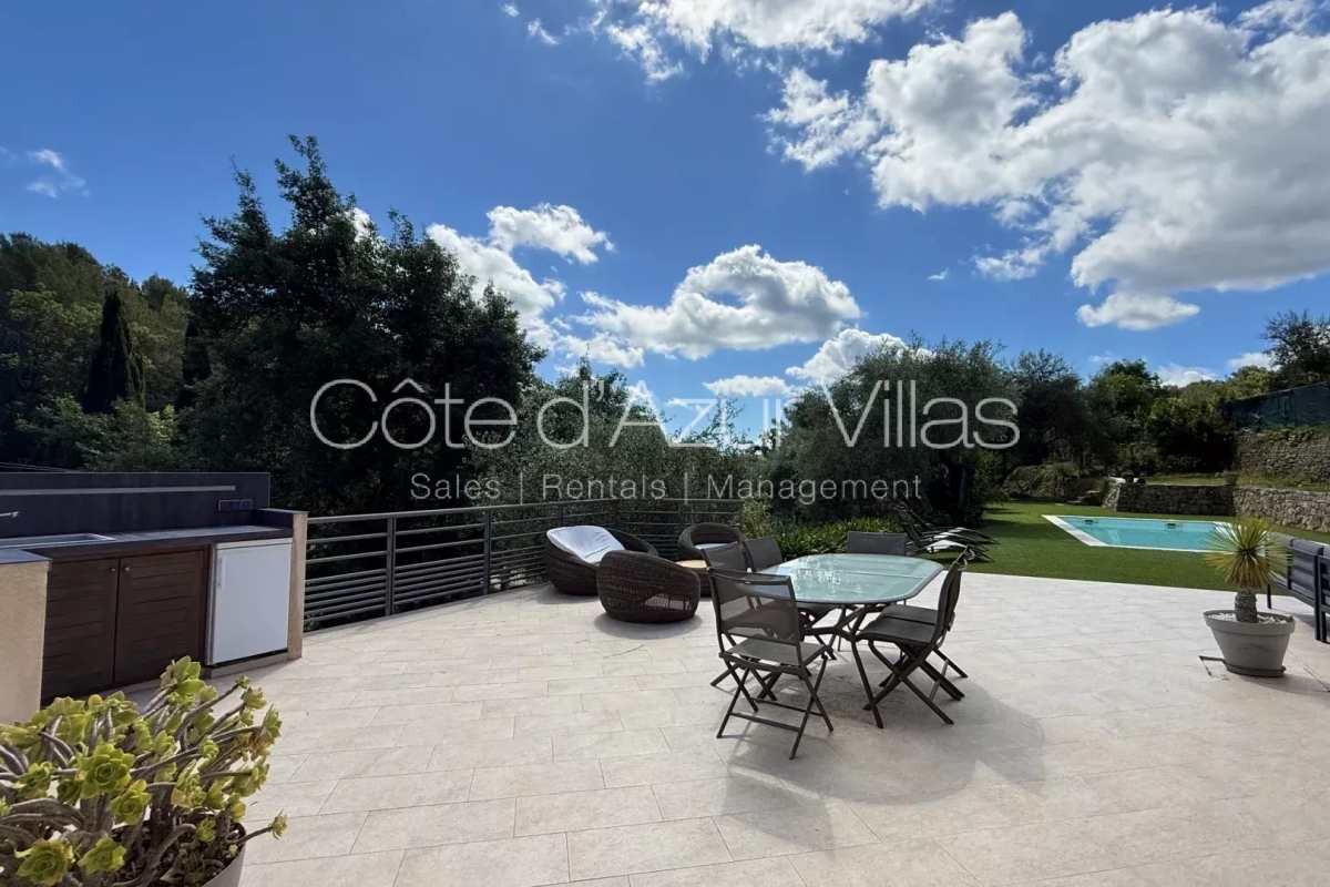 Maison de luxe à louer à Valbonne, 4 500 €, Photo 2