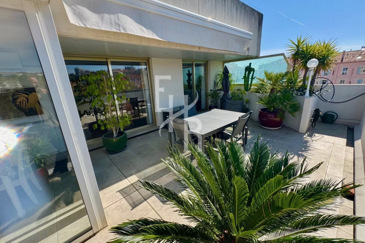 Luxury Apartment for sale in Cannes, 1 100 000 €, Photo 4