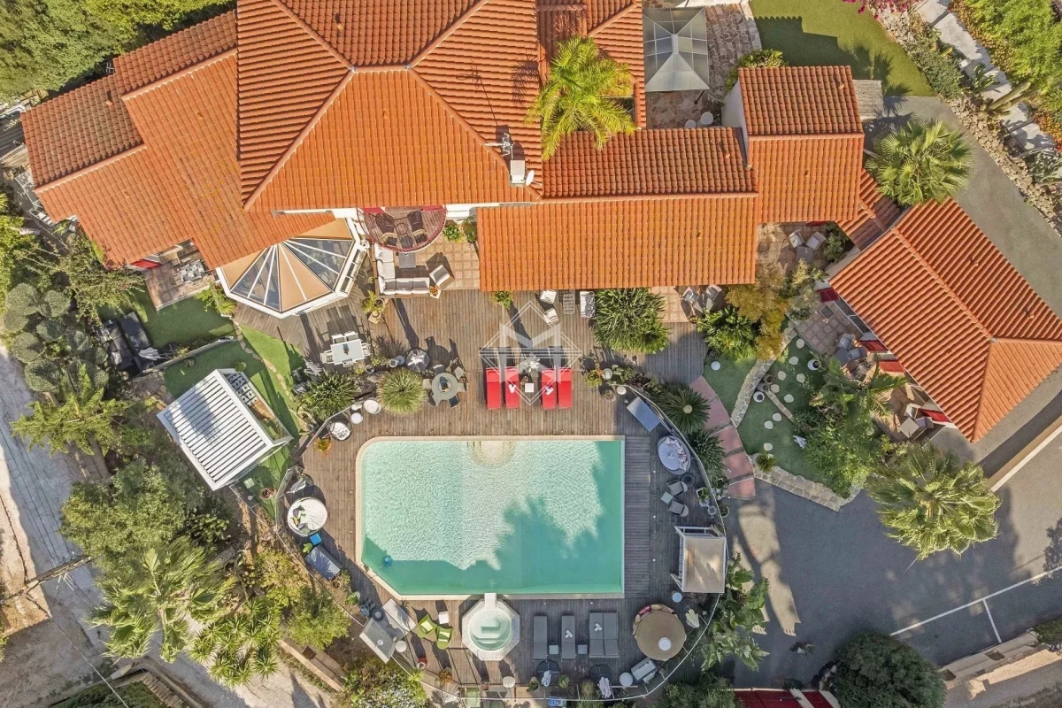 Luxury House for sale in Carqueiranne, 2 800 000 €, Photo 2
