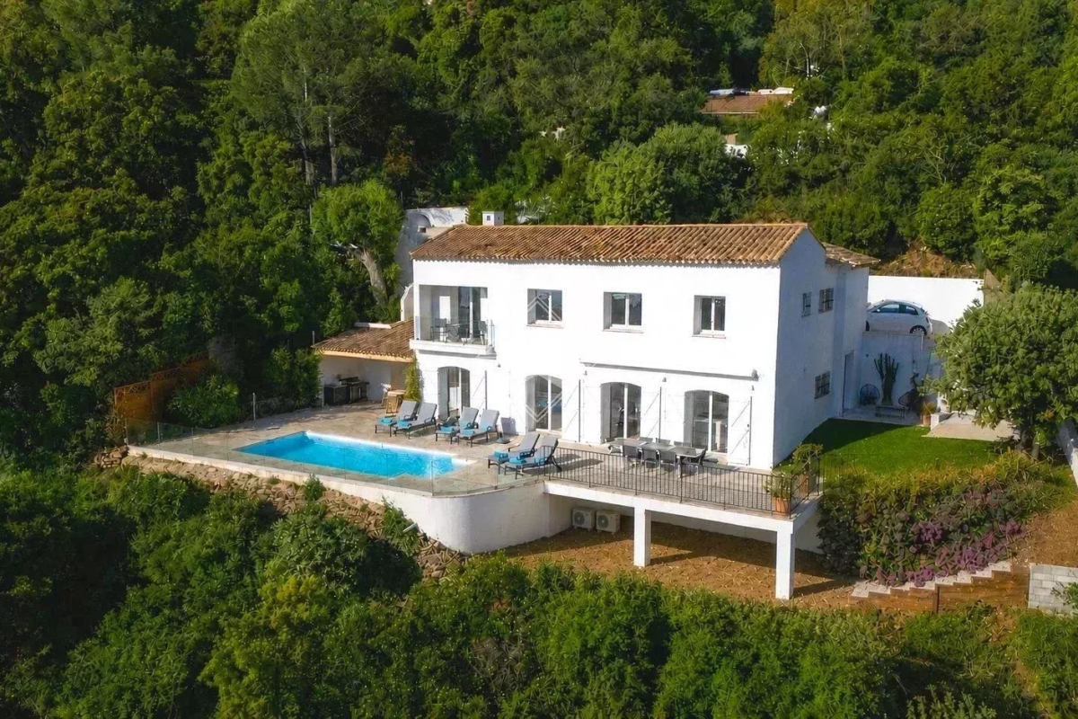 Luxury House for sale in Cavalaire-sur-Mer, 2 155 000 €, Photo 2