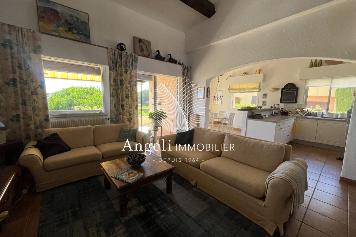 Maison de luxe à vendre à Saint-Aygulf, 760 000 €, Photo 5