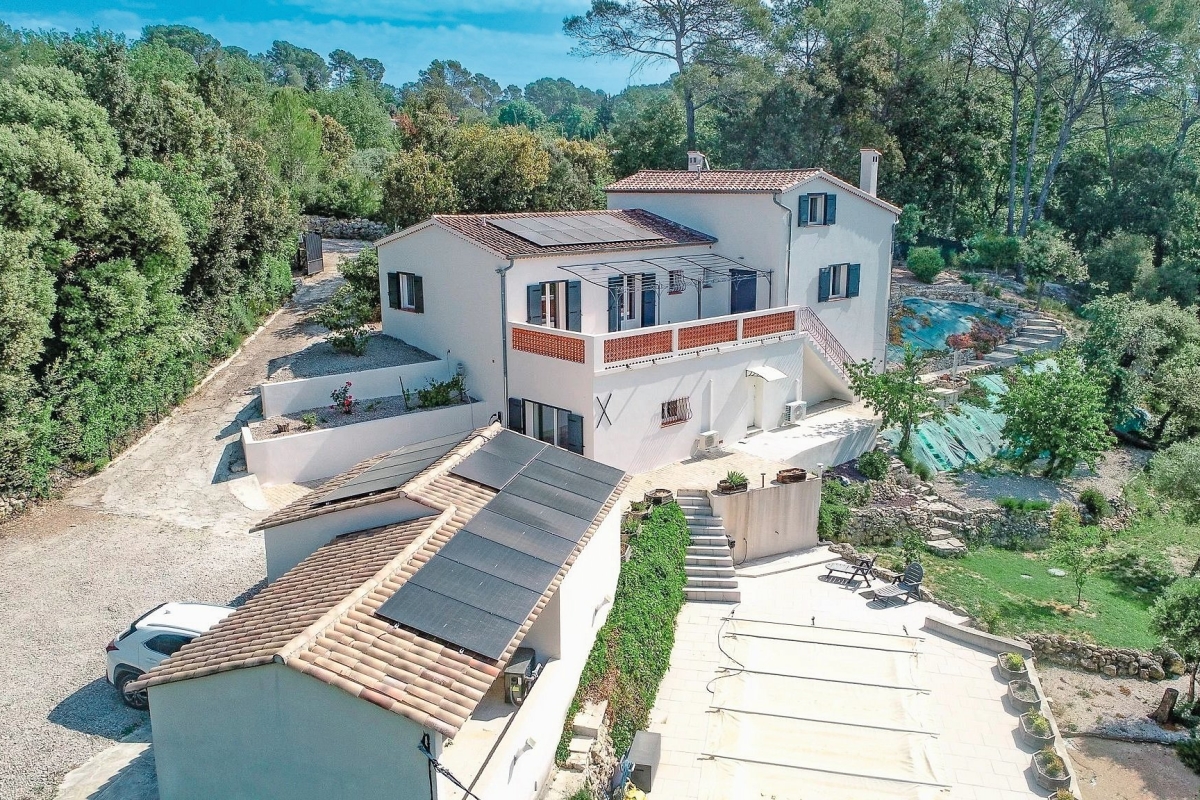 Luxury House for sale in Lorgues, 630 000 €, Photo 1