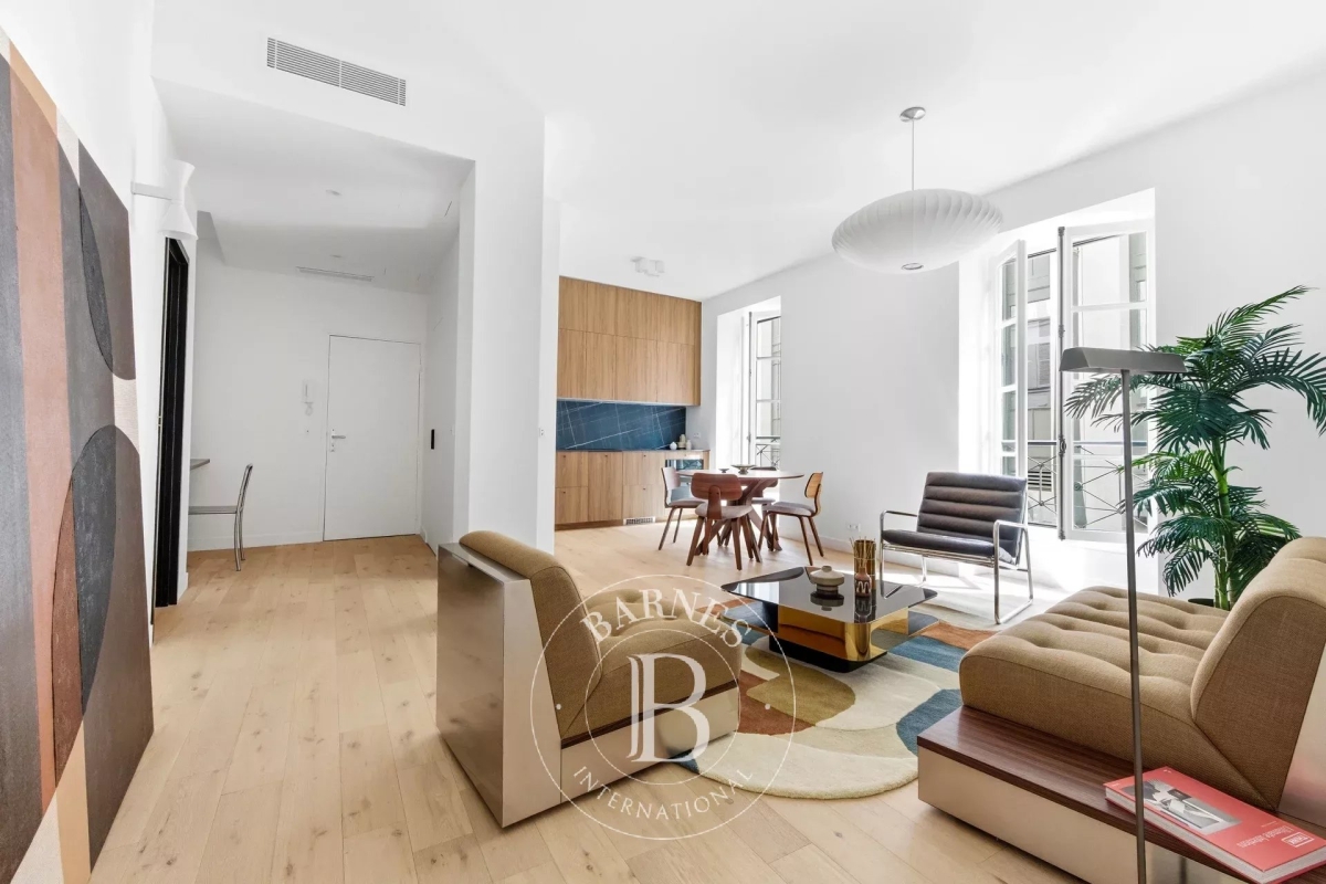 Luxury Apartment for sale in Paris 4ème, 849 000 €, Photo 2