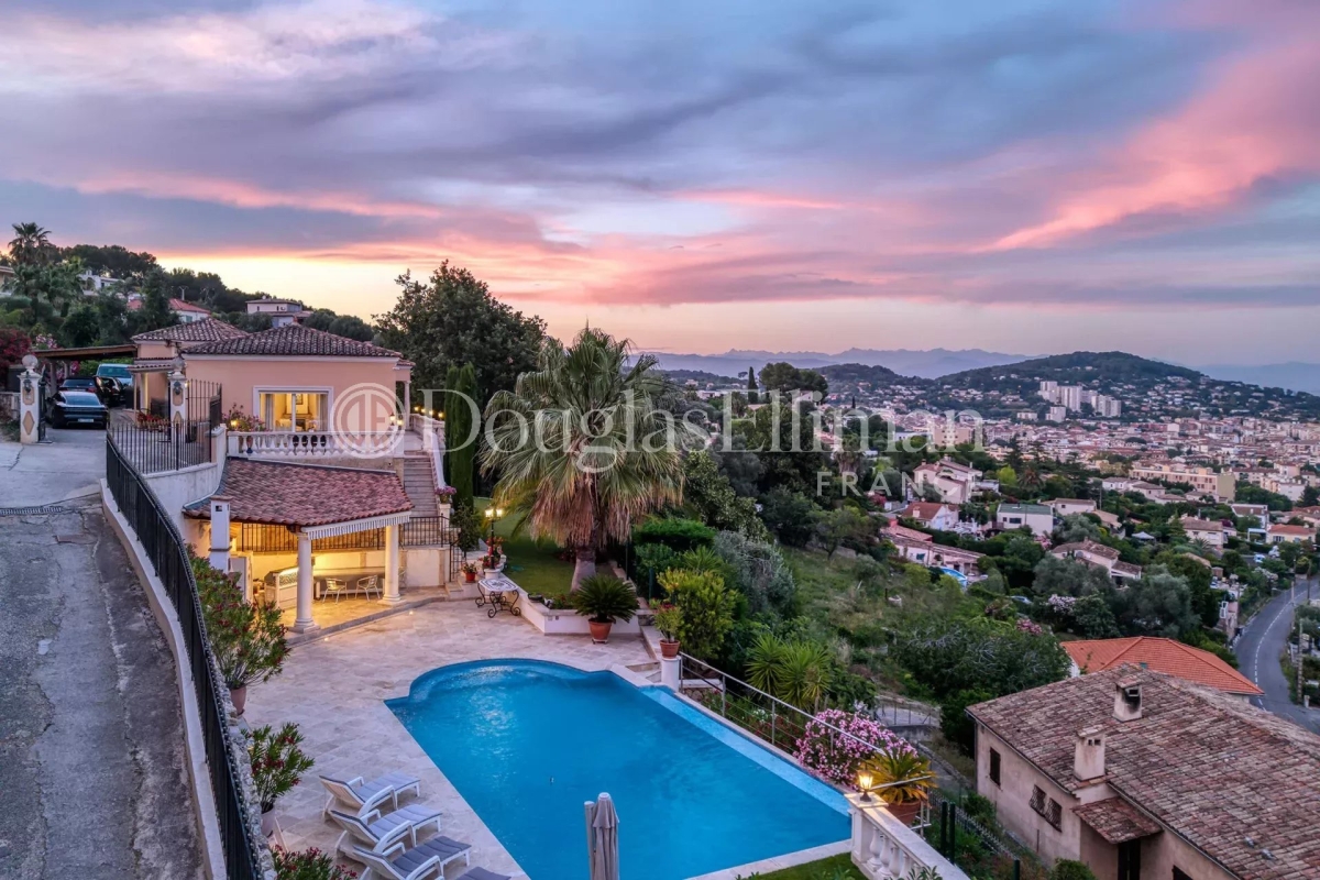 Maison de luxe à vendre à Cannes, 2 490 000 €, Photo 2