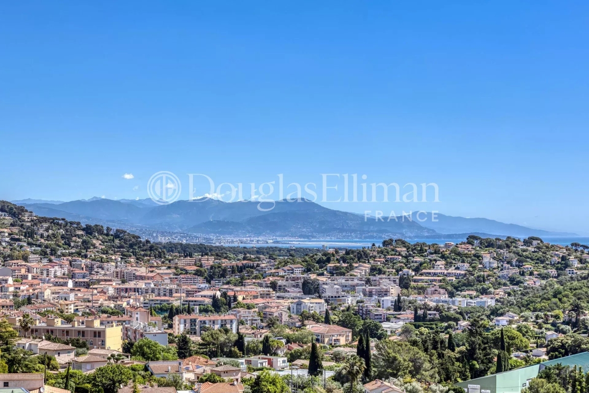 Maison de luxe à vendre à Cannes, 2 590 000 €, Photo 3
