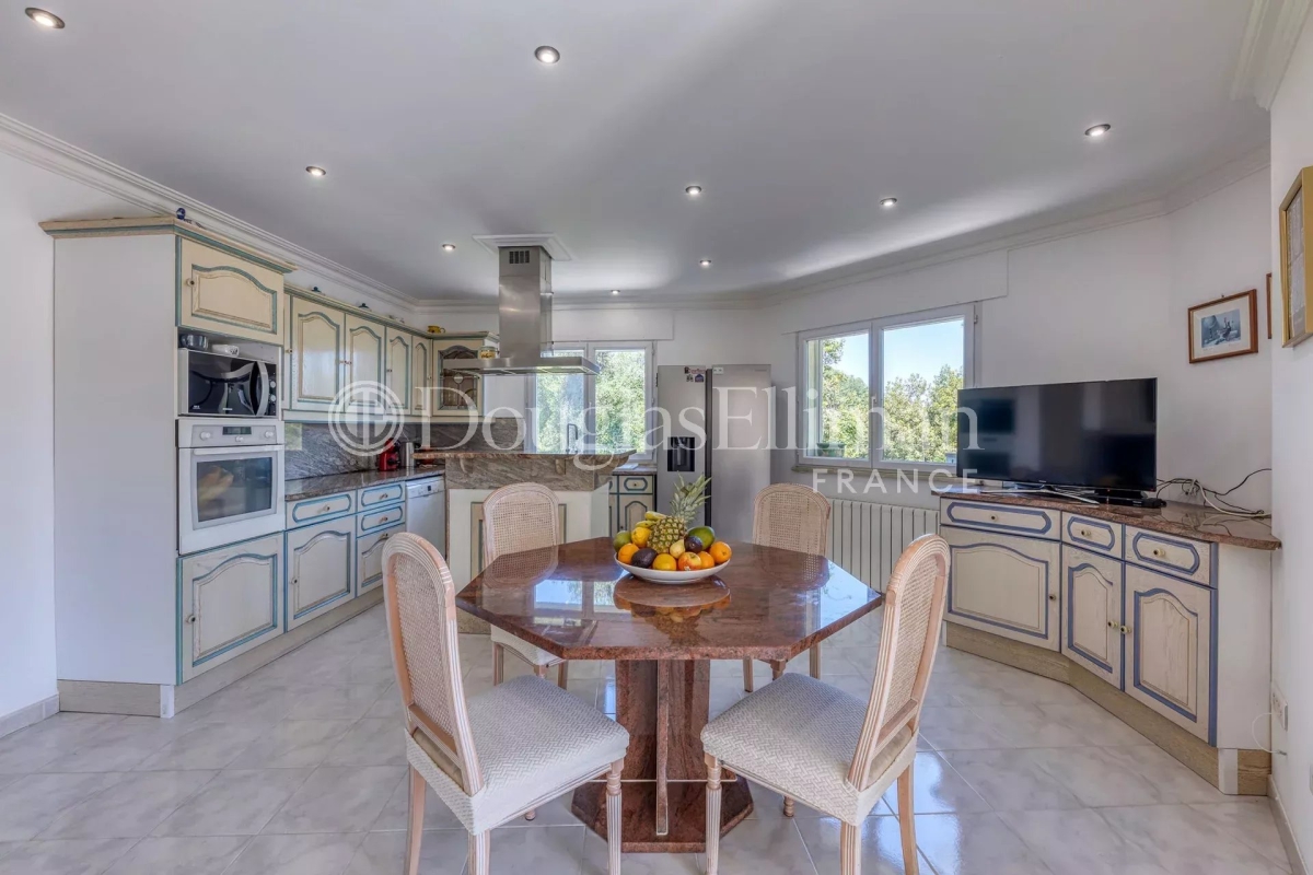 Maison de luxe à vendre à Cannes, 2 490 000 €, Photo 3
