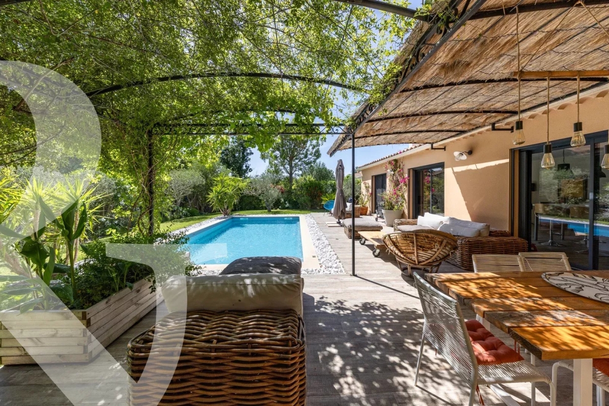 Maison de luxe à vendre à Paradou, 848 000 €, Photo 1