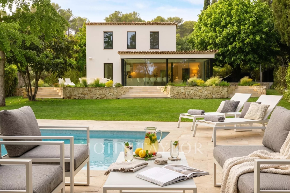 Maison de luxe à louer à Mougins, 13 500 €, Photo 1