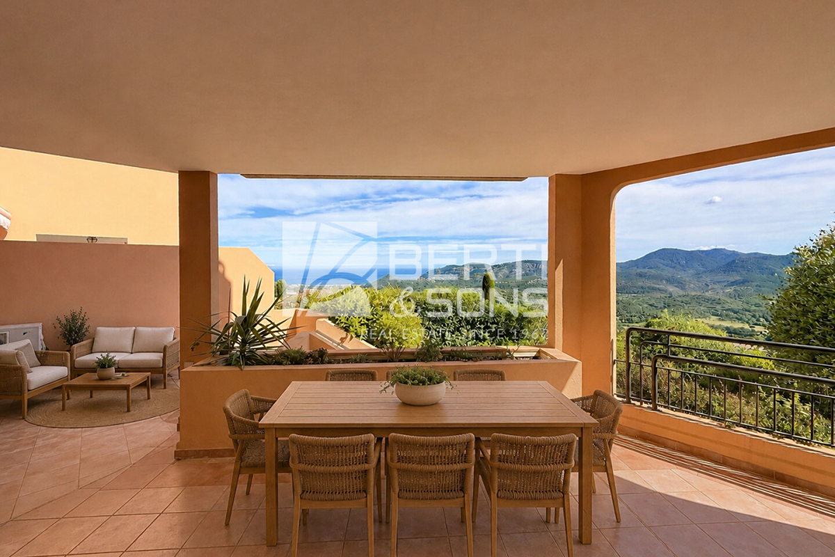 Luxury Apartment for sale in Mandelieu-la-Napoule, 598 000 €, Photo 1