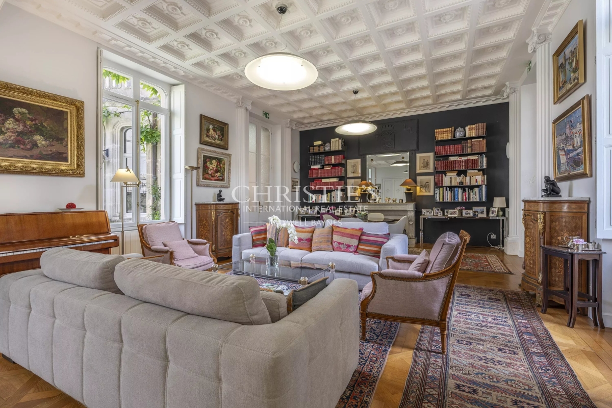 Luxury House for sale in Rochefort, 1 650 000 €, Photo 1